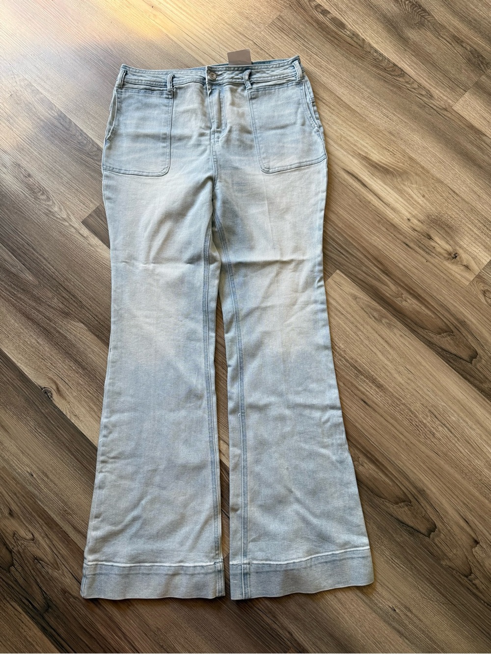 Versona Light Wash Flare Jeans in Pale Blue